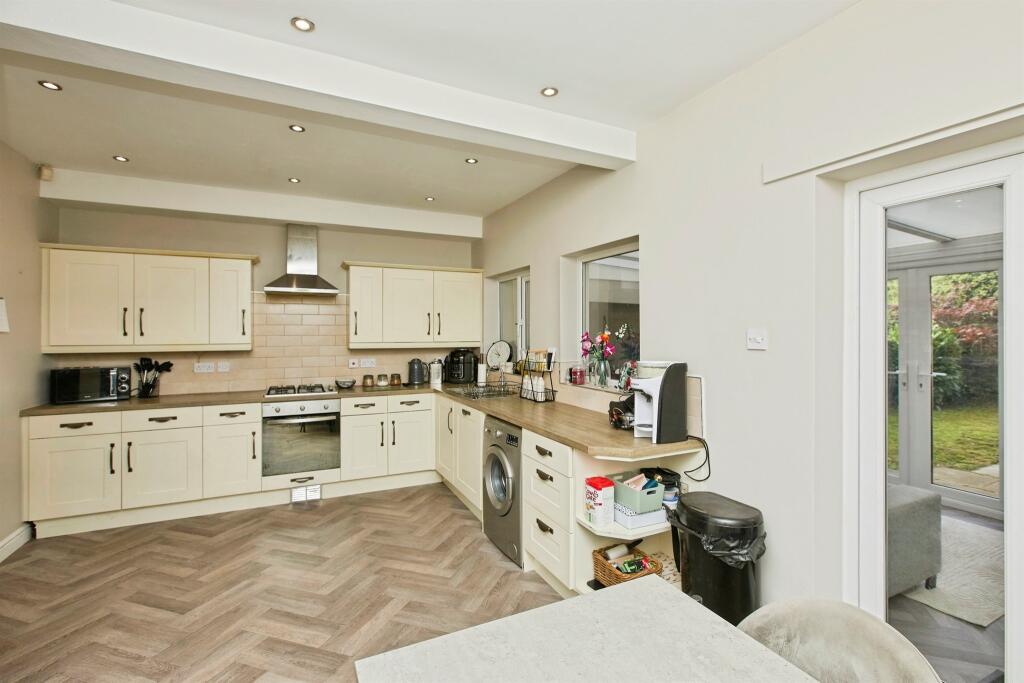 House in Derby, New Zealand, Mackworth Estate - View 5