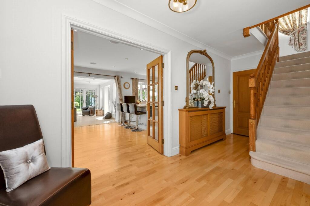 Meadway, Esher, Surrey, KT10 – pohled 3