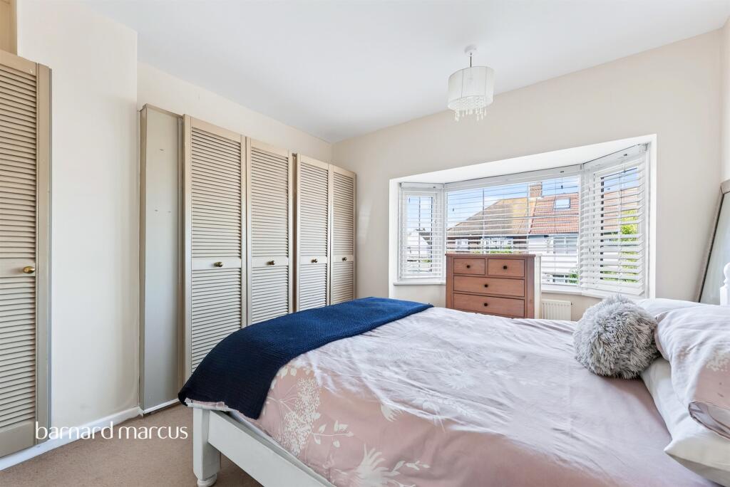 House in London - View 5