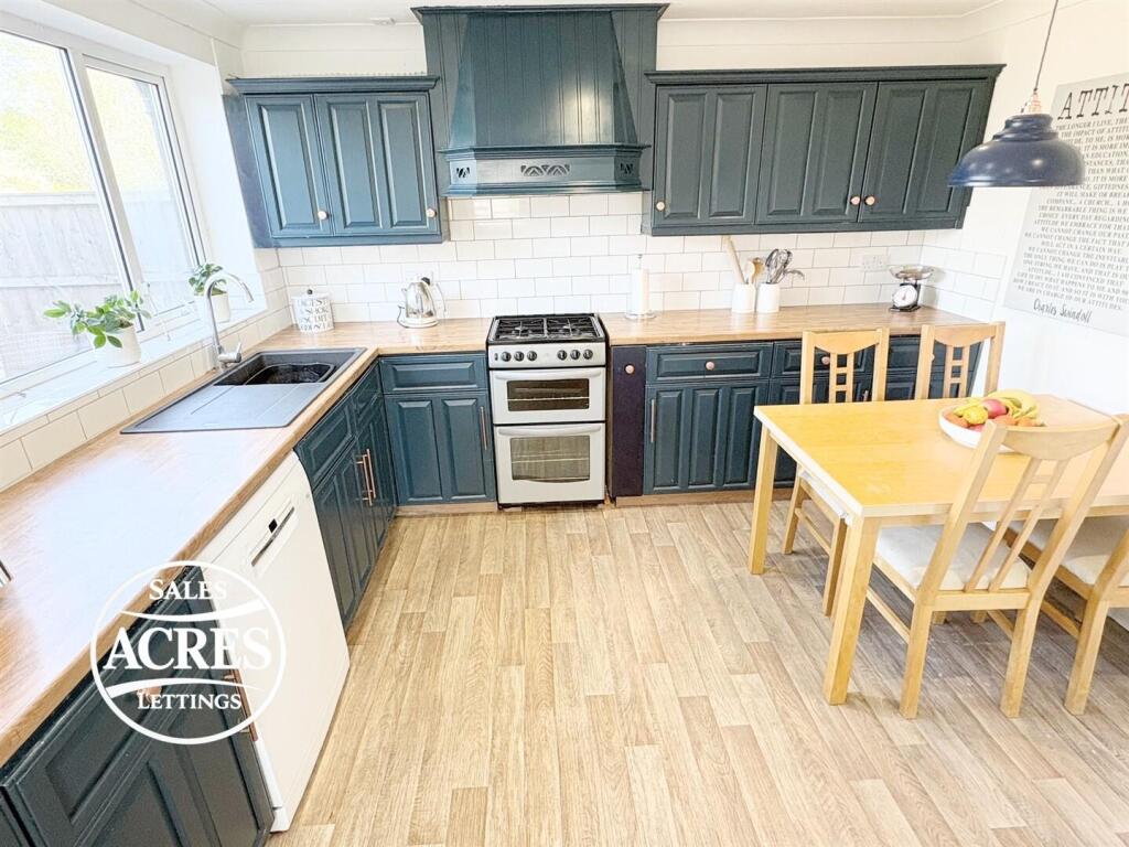 House in Birmingham, Sutton Coldfield - View 3
