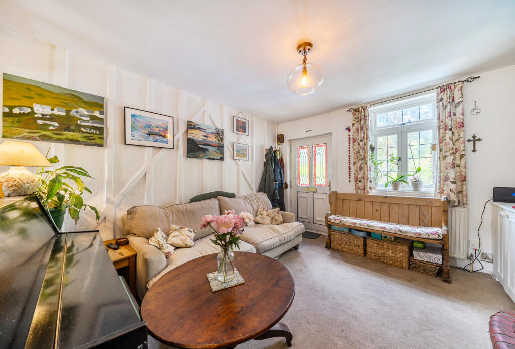 House in London, St Paul's Cray - More