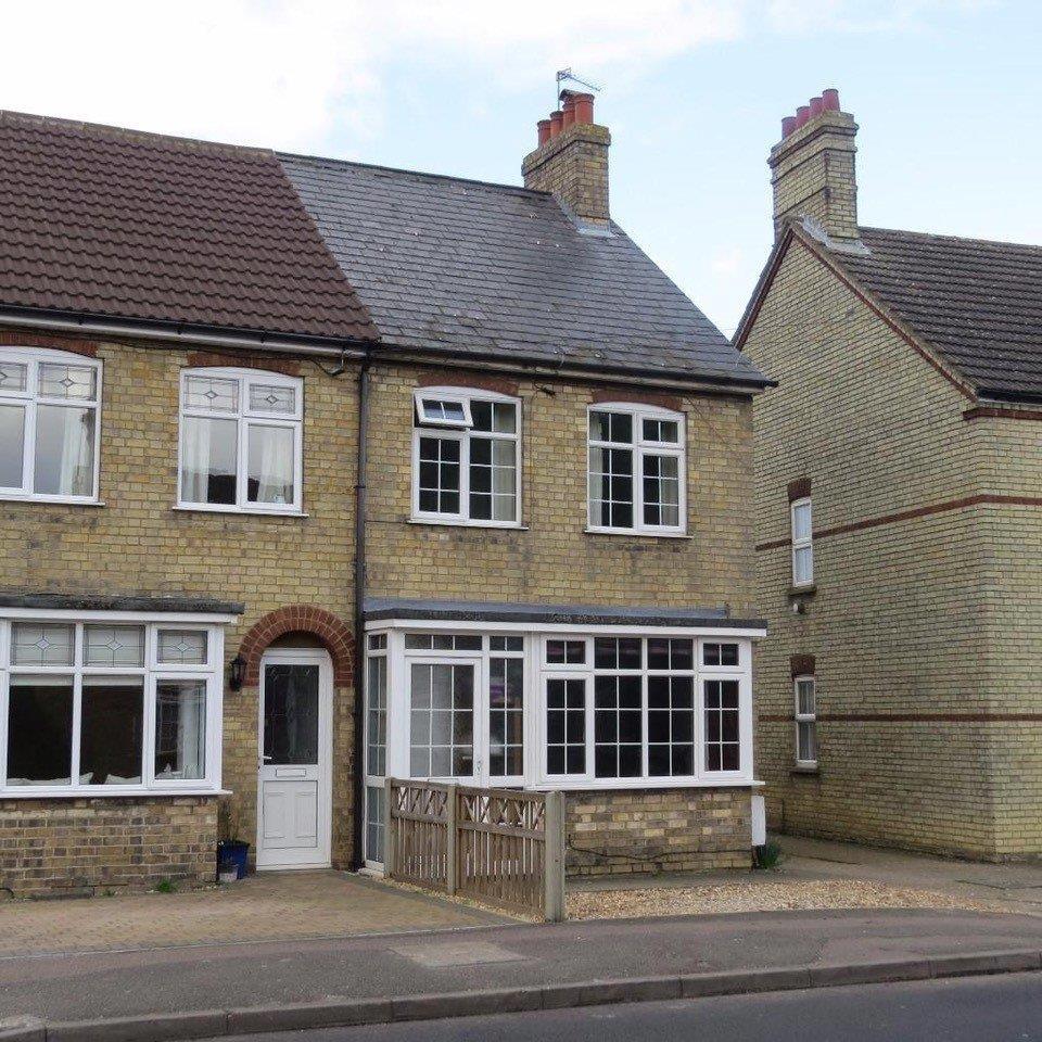 Main image of property: Hitchin Road, Stotfold, Hitchin