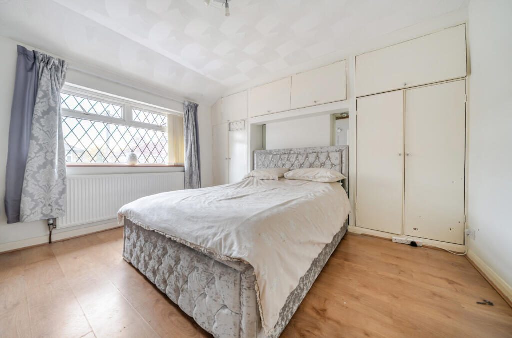 Ames Road, Swanscombe, Kent, DA10 photo 4