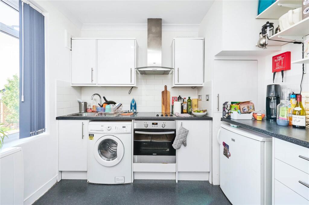 Apartment in London - View 3