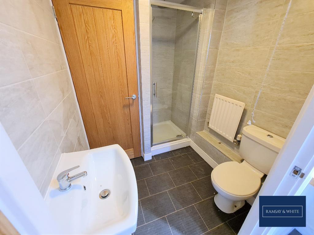 Apartment in Merthyr Tydfil, Town - View 4