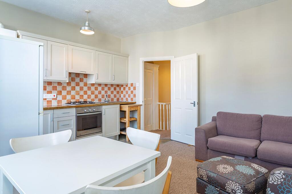 Cobham Road, Kingston Upon Thames, KT1 - View 6