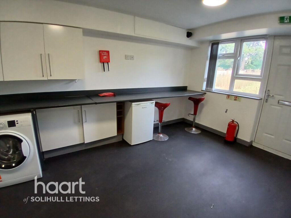 Main image of property: Birmingham B14 4