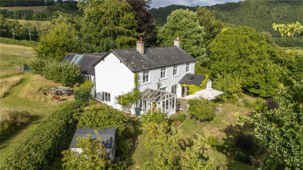 4-bed detached on Bampton, Tiverton, Devon, EX16, £875,000