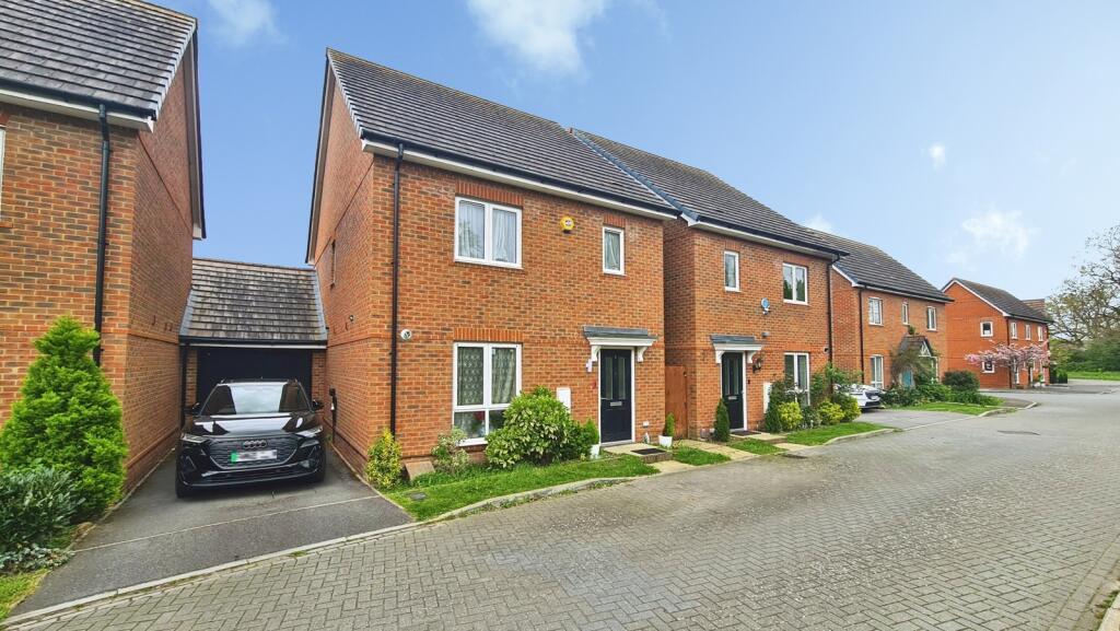 Main image of property: Marlow Place, Spencers Wood, Reading, RG7
