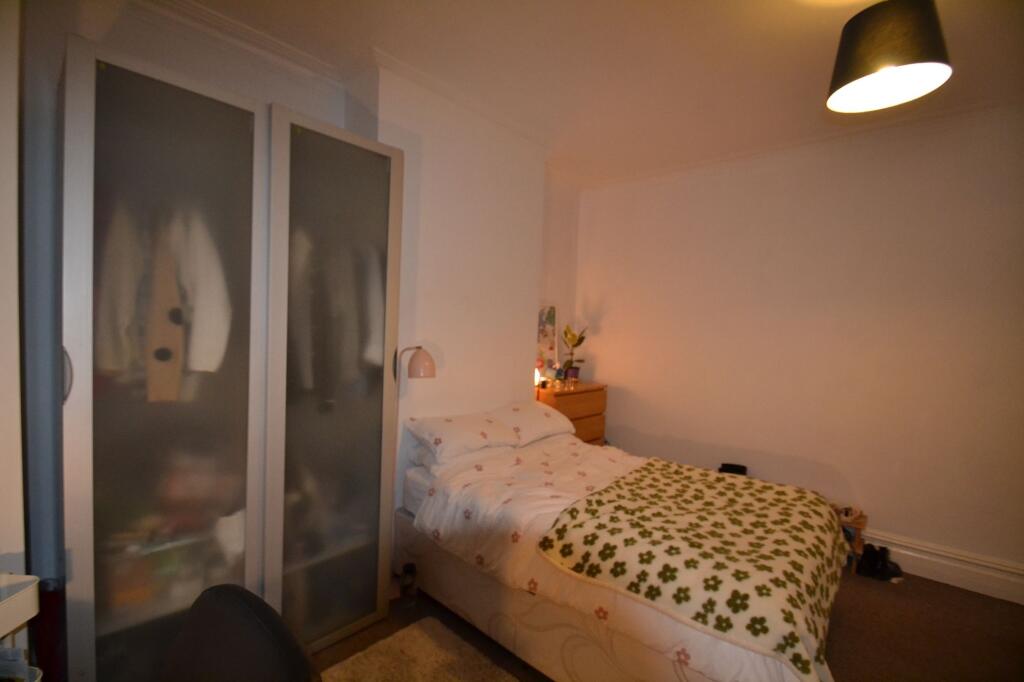 1 bedroom house share for rent