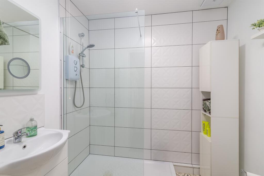 Apartment in Maldon - View 4