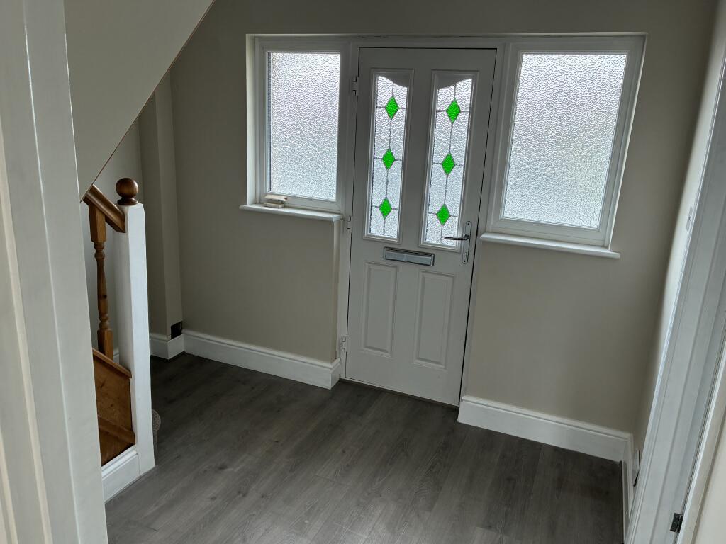 House in Nottingham, Eastwood - View 2