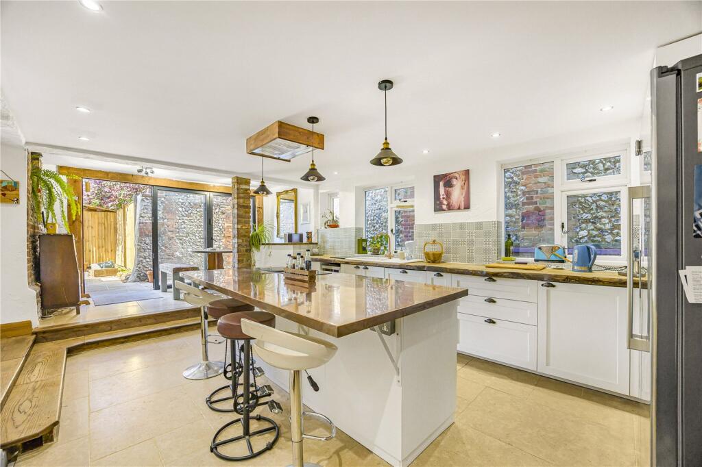House in Hemel Hempstead, Piddington and Wheeler End - View 5