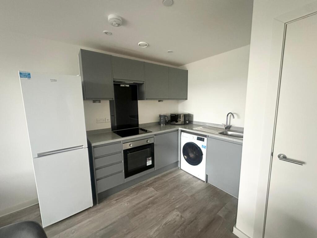 Main image of property: Bevington Bush, L3