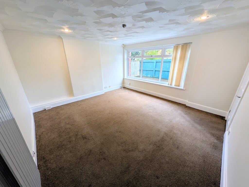 House in Newport - View 2