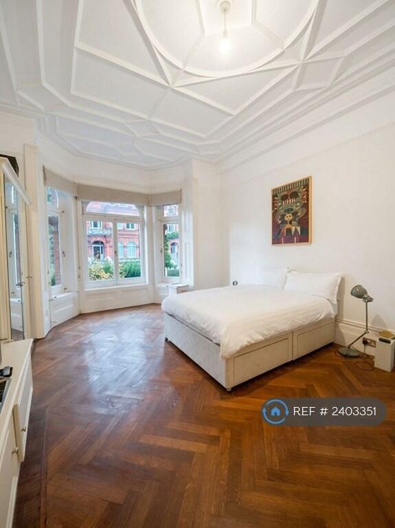 Apartment in London, South Hampstead - View 3