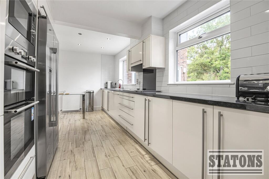 Lancaster Avenue, Hadley Wood, EN4 - More