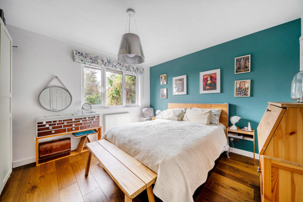 House in London, Merton Park - View 3