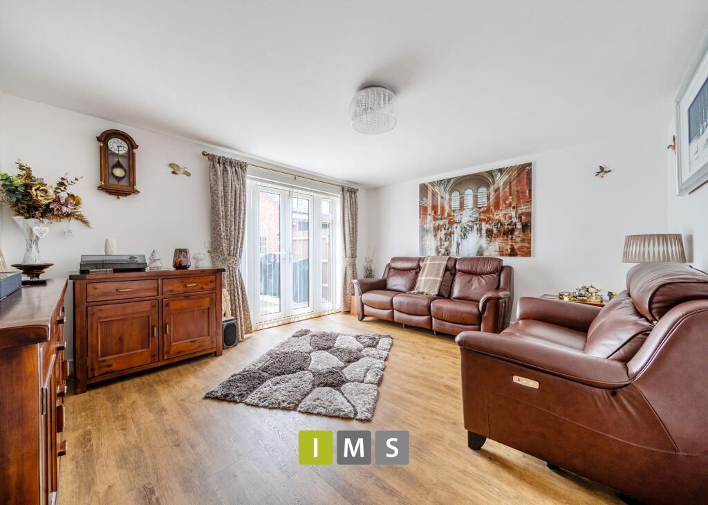 Main image of property: Maunde Close, Chesterton, OX26