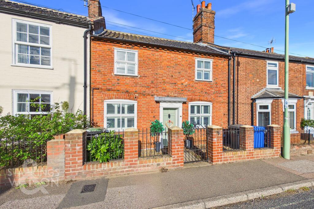 2-bed house on St. Johns Road, Bungay, Suffolk, £220,000