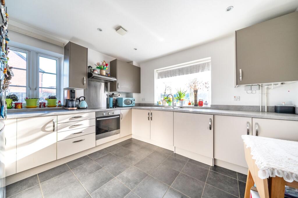 House in Winchester, Kings Worthy - View 5