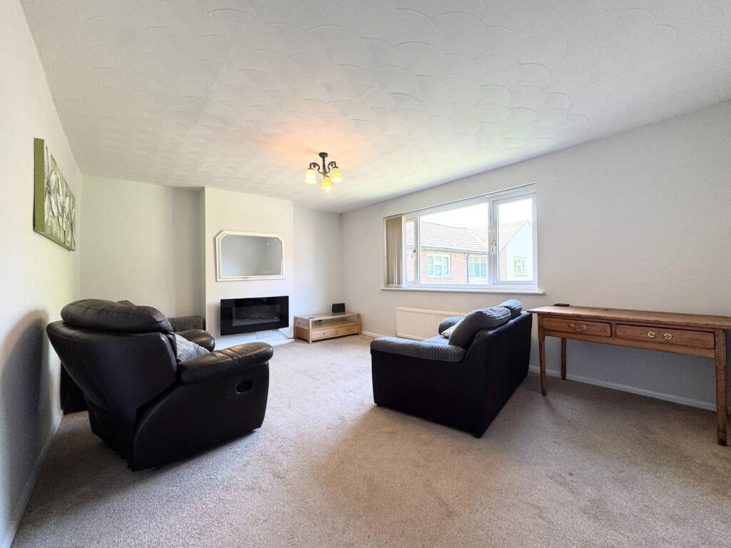 Shrewsbury Close, Penistone, Sheffield, S36 6DX - View 2