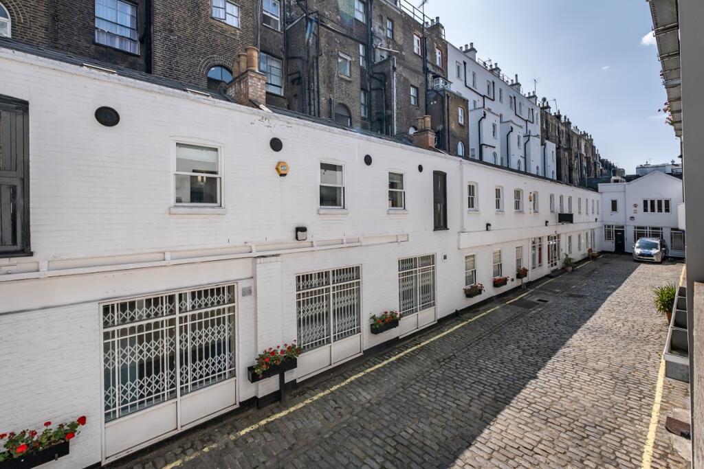 2 bedroom mews property for rent
