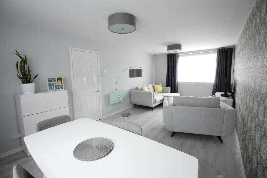 Stanks Drive, Swarcliffe, Leeds photo 3