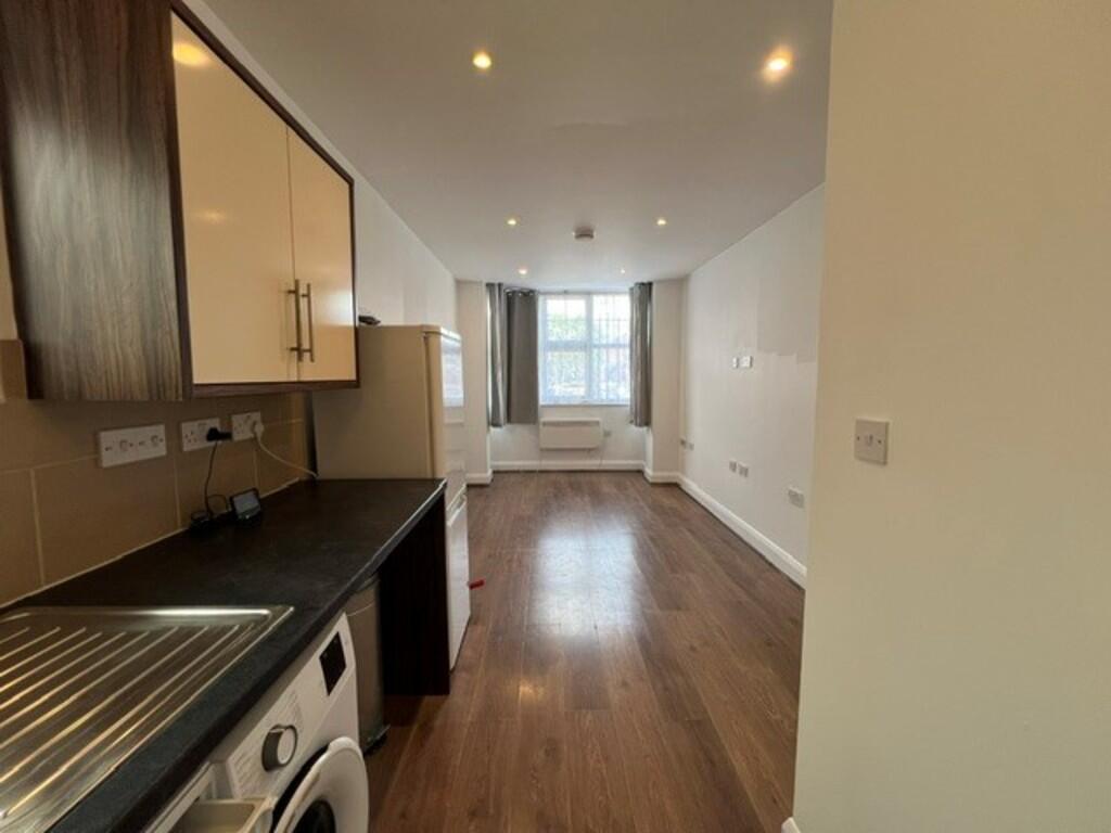 Apartment in London - View 5