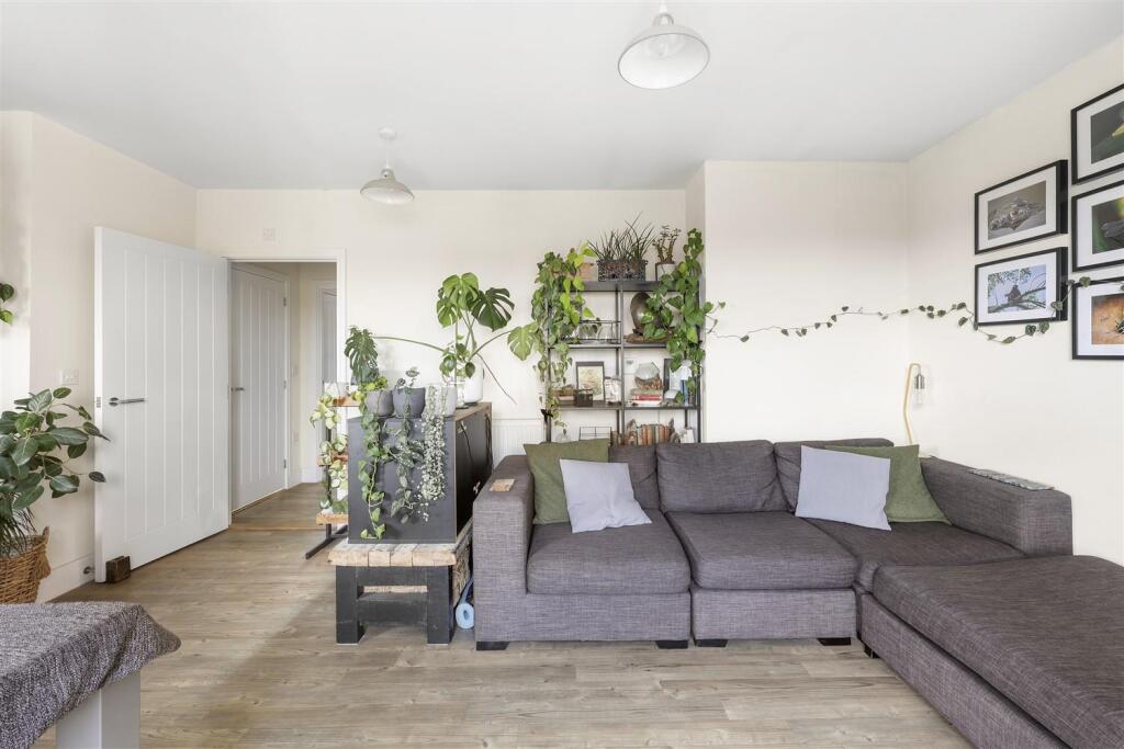 Apartment in London - View 4