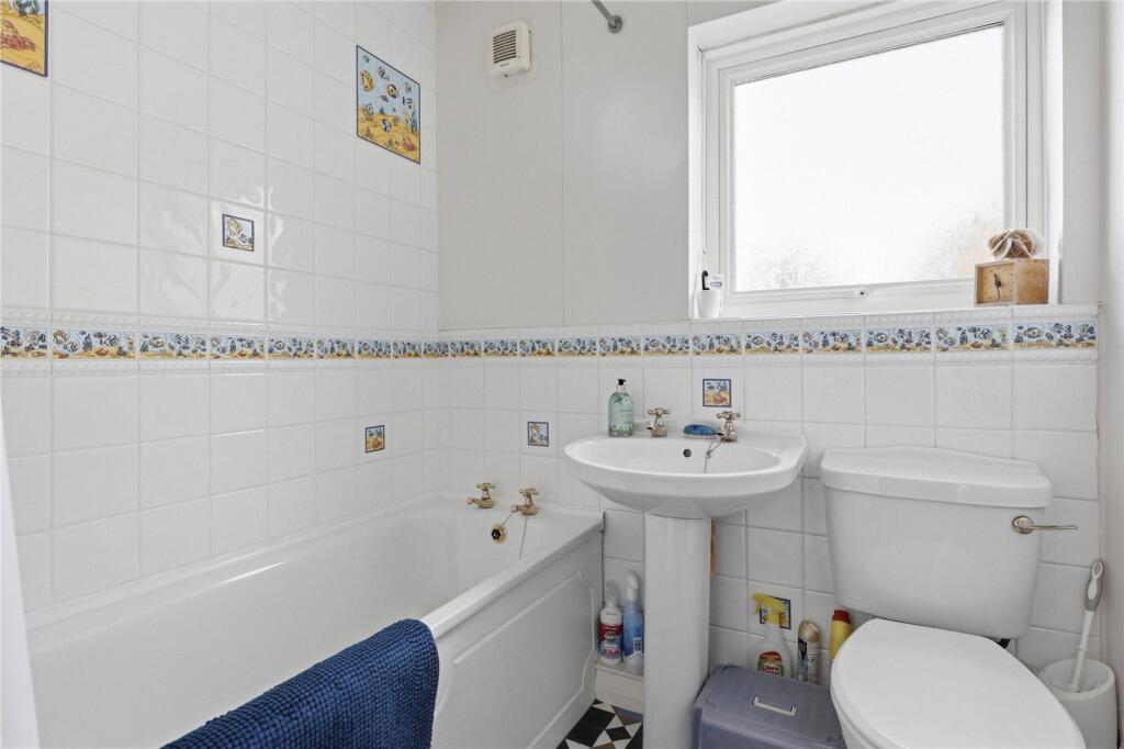 House in Middlesbrough, Coulby Newham - View 3