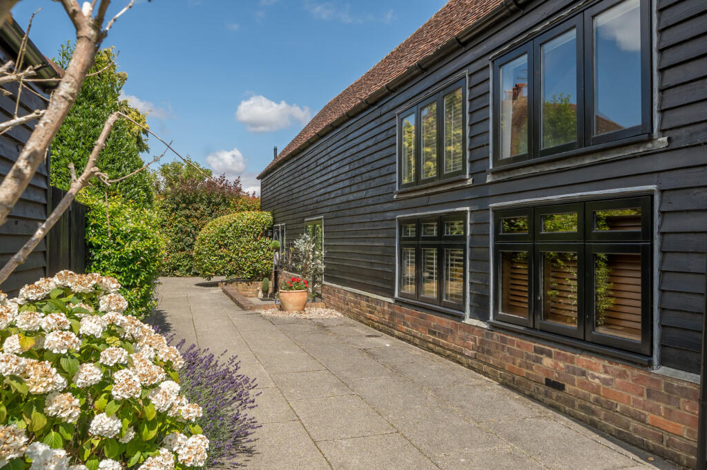 Main image of property: Flaunden Lane, Bovingdon, HP3