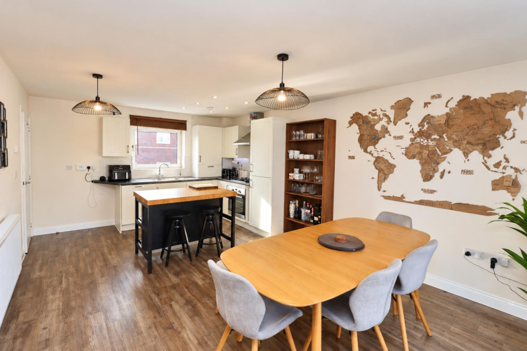 House in Hart, Crookham Park - View 4