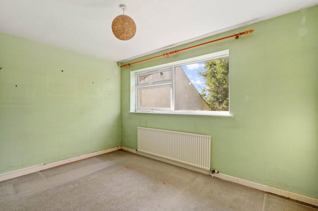 House in Worcester - View 4