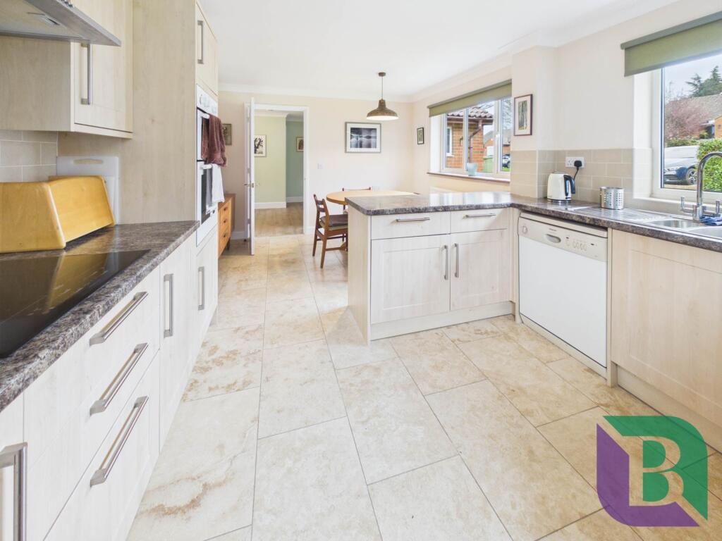 Asplands Close, Milton Keynes photo 4
