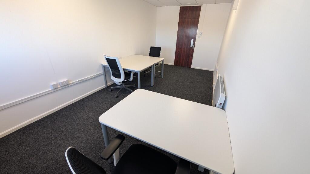 3 Person Office