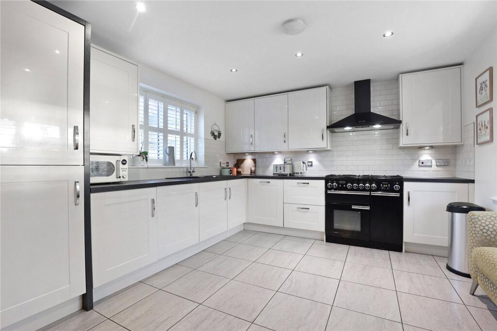 31, Buttercup Grove, Stainton, TS8 photo 4