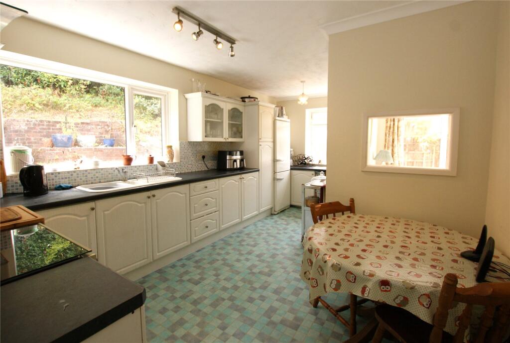 House in Corfe Mullen - View 5