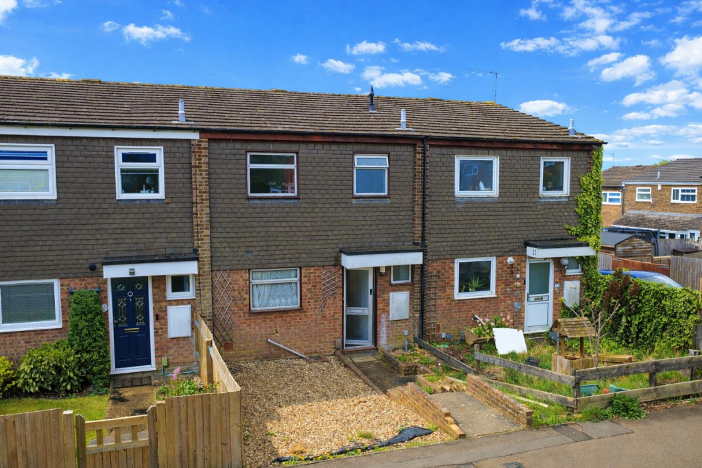 Main image of property: Leven Way, Grovehill, Hemel Hempstead