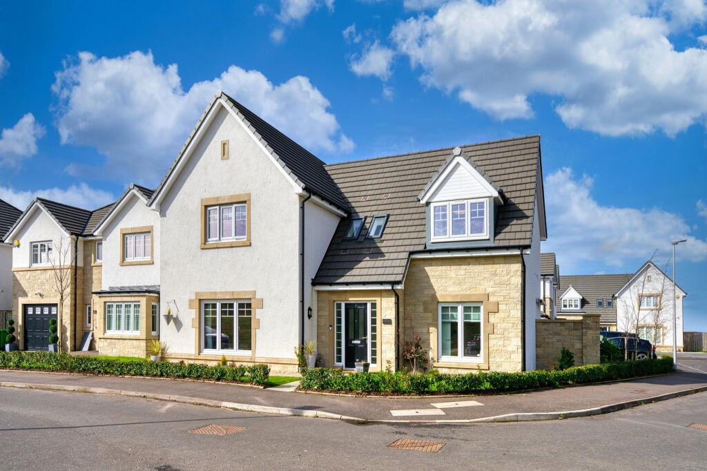 Main image of property: Kyle Wynd, Newton Mearns, G77