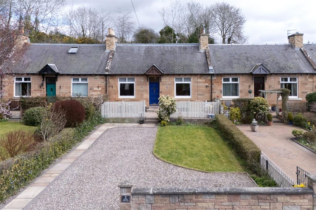 Main image of property: 2 Squires Cottages, Craigie Knowes Road, Perth, Perth and Kinross, PH2