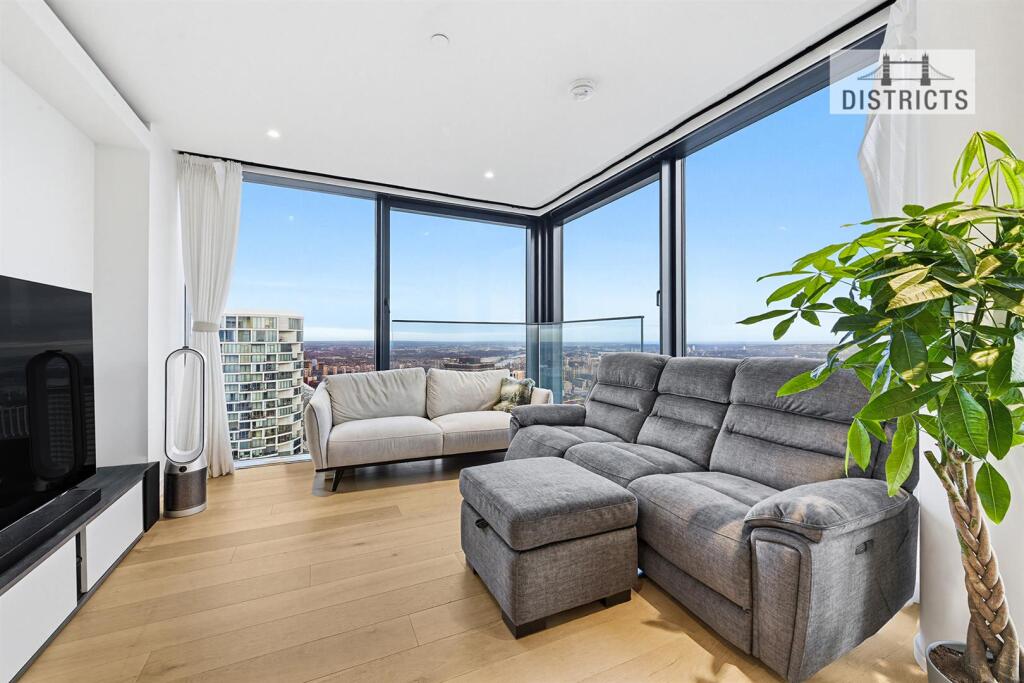 Main image of property: Hampton Tower, 75 Marsh Wall, E14