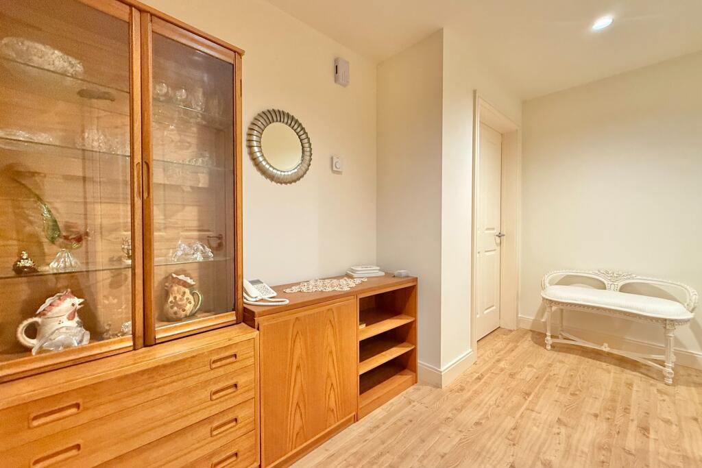 50 Garnier Drive, Bishopstoke Park Retirement Village photo 4