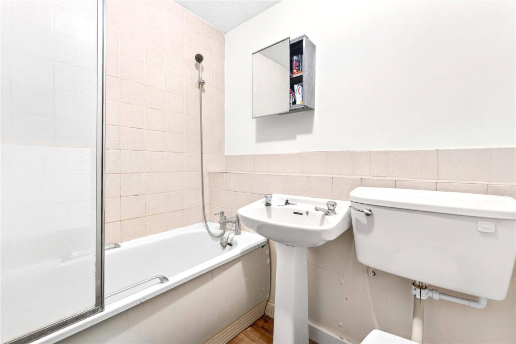 Apartment in London, Walthamstow - View 5