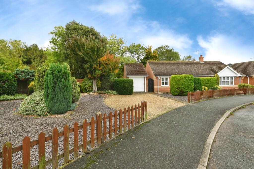 Greenwich Close, Downham Market photo 2