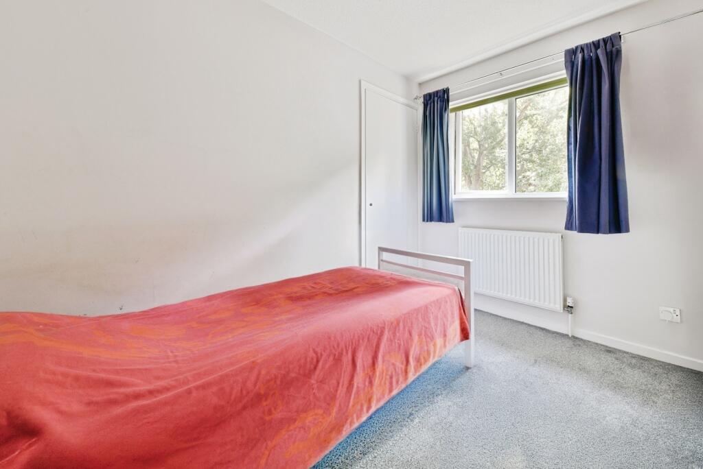 House in Stevenage, Hertfordshire - More