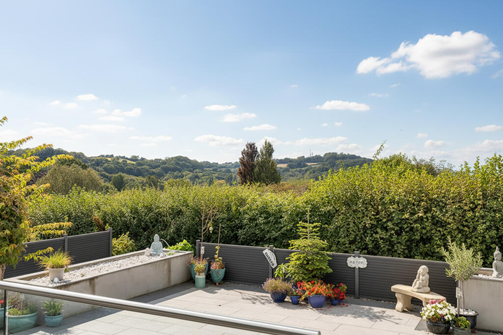 House in Plymouth - View 4
