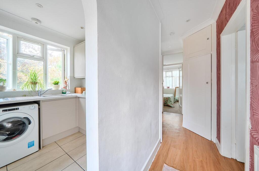 Apartment in London - More