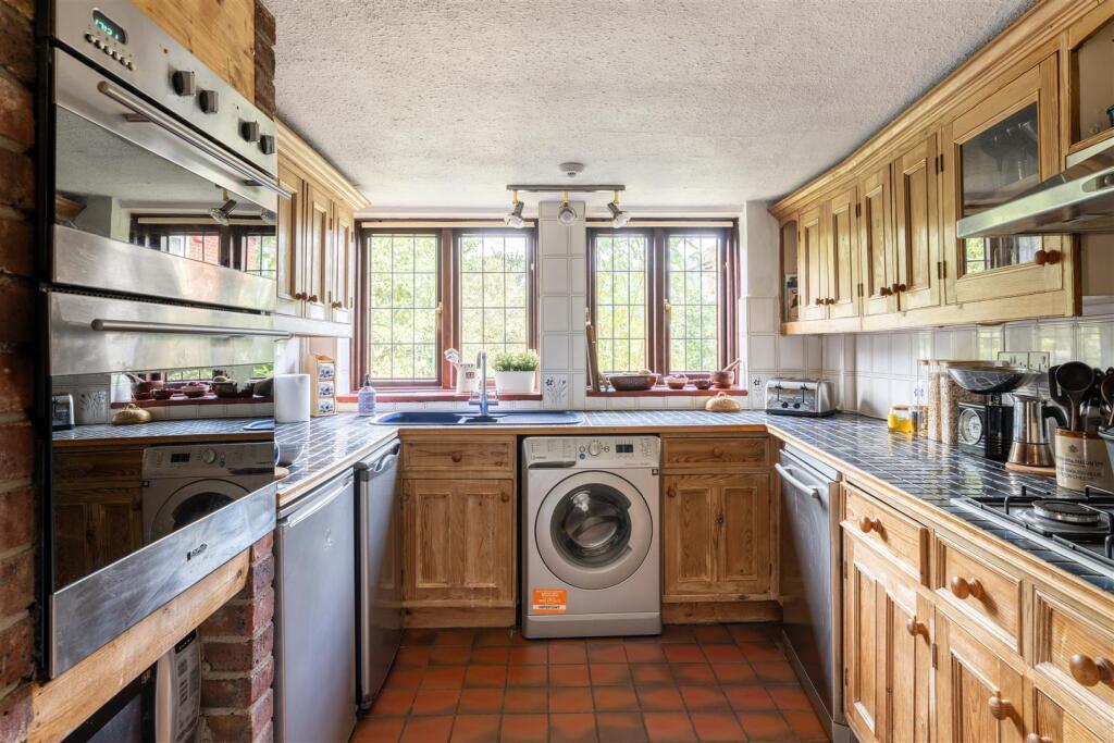 House in Brighton - View 5