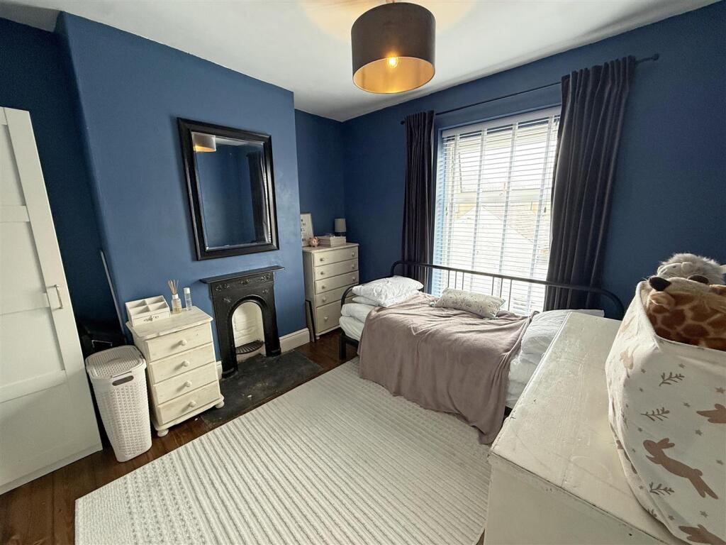 House in Whitley Bay, Seaton Terrace - More